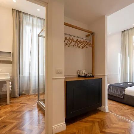 Vanity Navona-2